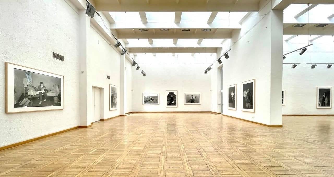 Aleksandro Čekmeniovo paroda „Pamiršta žemė“